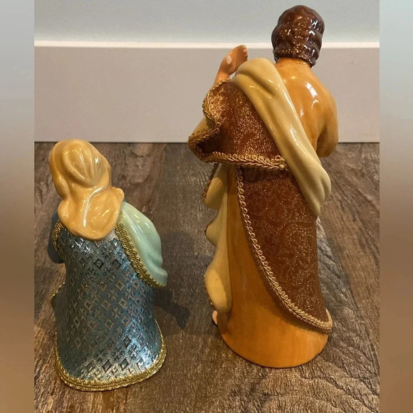 Partylite |  Nativity Scene - Picture 5 of 8